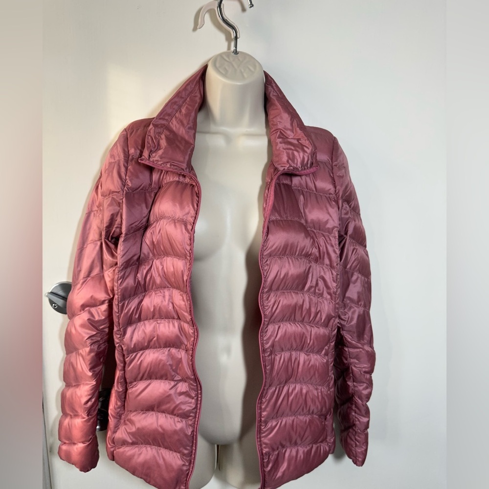 Uniqlo Women's Mauve Puffer Jacket - Picture 3 of 7